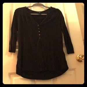 🌻 2/$16,3/$22H&M black shirt with buttons
